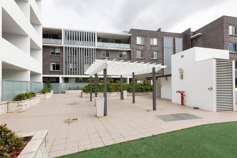 GLAD1 - Monash Rd - Gladesville - Travel Search 1