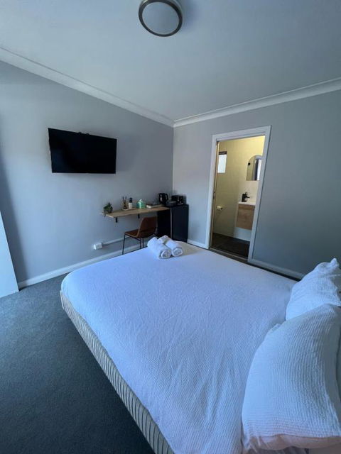 Gold Reef Adelong - Travel Agents 2
