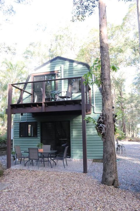 GREEN TREES CHALET Australia Zoo Close By - Travel Search 1