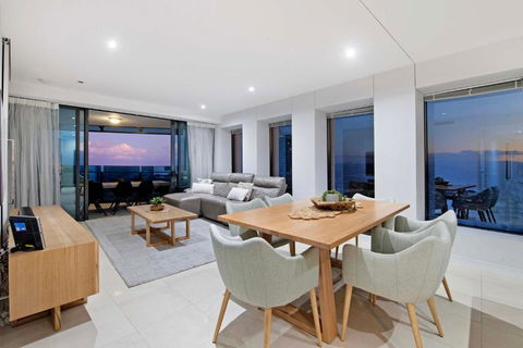GUARANTEED OCEAN VIEW - Level 16 And Up - Soul Surfers Paradise - Self Contained &Privately Managed - Travel Search 4