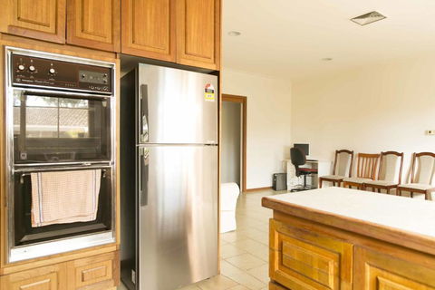 Hawthorn Holiday House - Travel Search 2