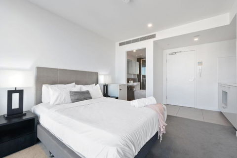 Hearty Milton Apartments - Cruises Travel 2