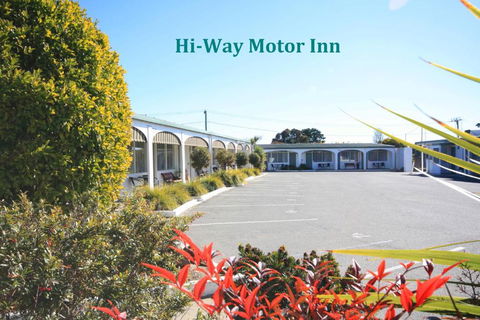 Hi Way Motor Inn - Travel Agents 0