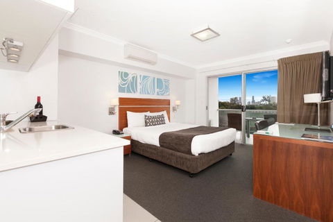 Hotel Chino - Cruises Travel 0