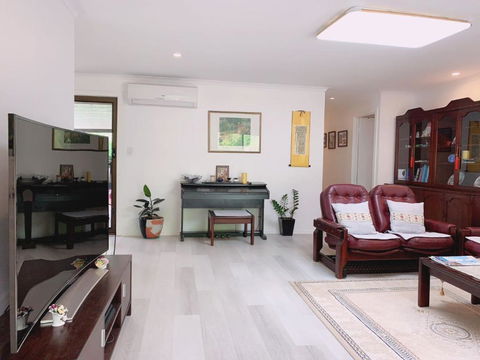 Home Away From Home-(Room1) - Tourism Guide 1