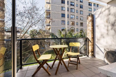 Homely-bright, Air Con, Car Spc - Tourism Guide 0