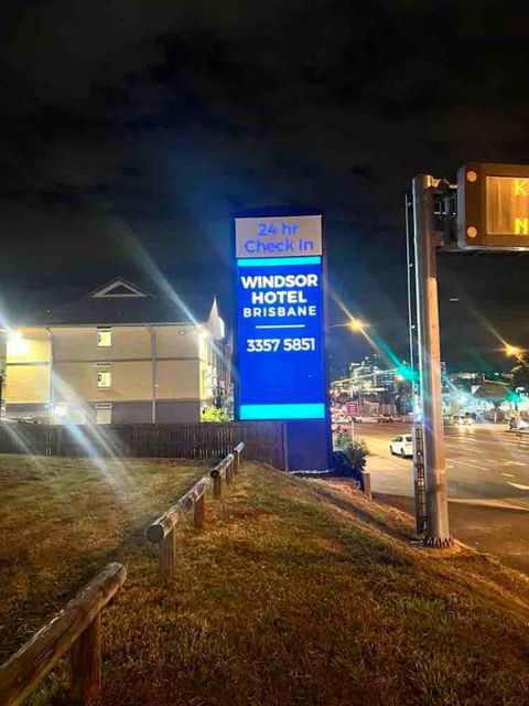 Imperial Motel Windsor - Tourism Guide 1