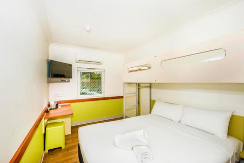 Imperial Motel Windsor - Tourism Guide 0