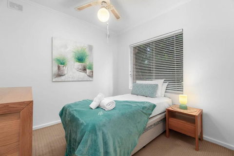 In Between City Sea & Airport - 2BR Vacation Home - Tourism Guide 2