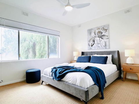 In Between City Sea & Airport - 2BR Vacation Home - Tourism Guide 1
