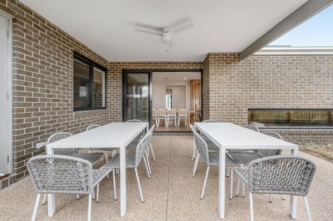 Indented Heads Beach House - Tourism Guide 2