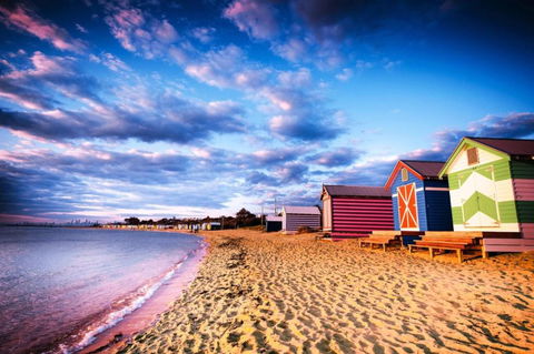 Indulge Luxury Holiday Near Brighton Beach With Private Garden Parking - Tourism Guide 3