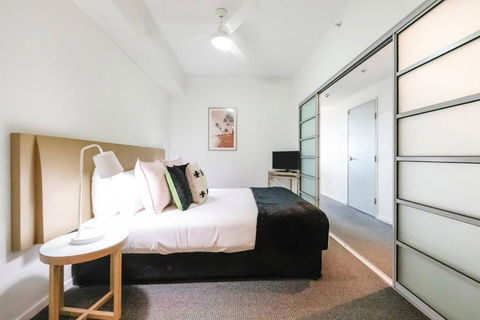 Inner Bloom - Tropical Chic In The CBD - Tourism Guide 3