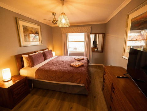 Inviting Seaside Abode - Tourism Guide 1