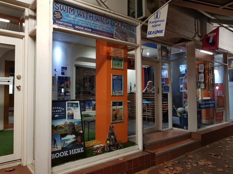 Adelaide Travellers Inn Backpackers Hostel - Tourism Guide 1