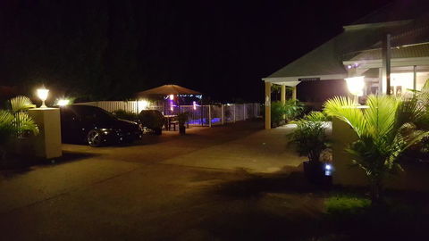 Admiral Nelson Motor Inn - Cruises Travel 2