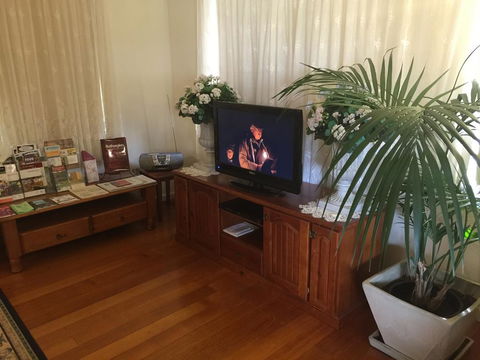Admurraya House Bed & Breakfast - Cruises Travel 3