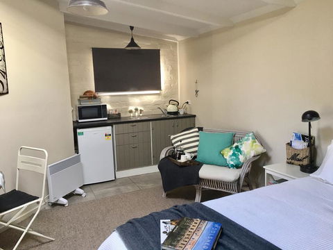 Aggie's Bed And Breakfast - Tourism Guide 2