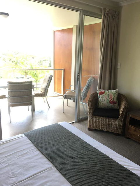 Airlie Central Apartments - Tourism Guide 3