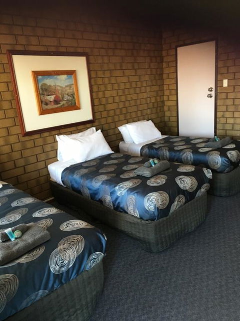 Airport Whyalla Motel - Tourism Guide 2