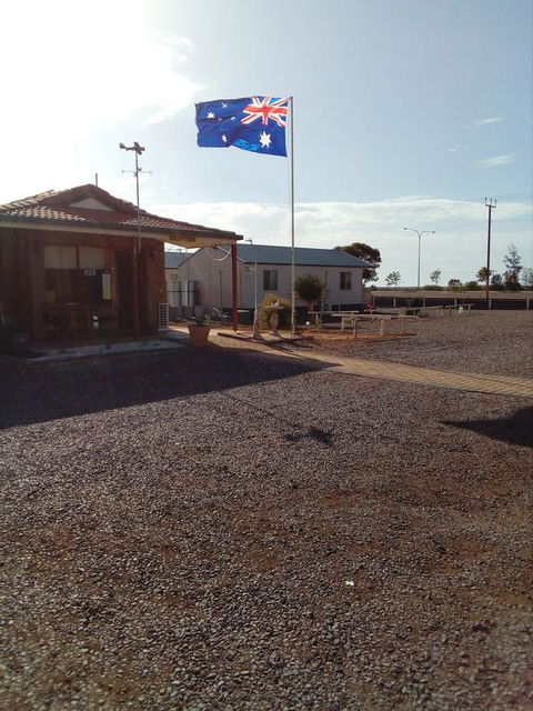 Airport Whyalla Motel - Tourism Guide 3