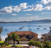 Aislinn' 3/273 Corrie Parade - air con water views BBQ - Cruises Travel