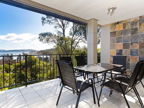 Aislinn' 3/273 Corrie Parade - Air Con, Water Views, BBQ - Cruises Travel 1