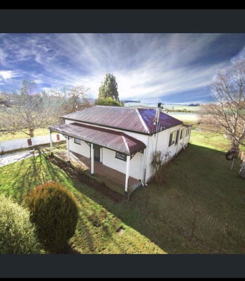 Akoonah Cottage - Tourism Guide 3