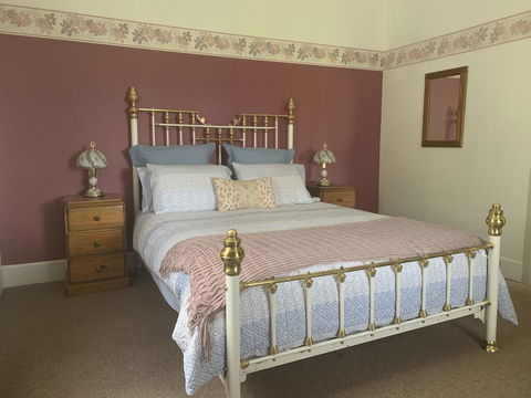 Akoonah Cottage - Tourism Guide 0