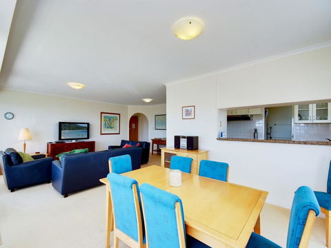 Albacore, Unit 6, 12 Ondine Close - Cruises Travel 3