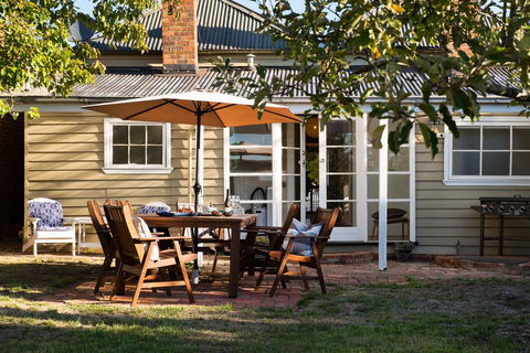Albert Cottage - Tourism Guide 3