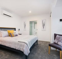 Albury Yalandra Apartment 2 - Travel Agents