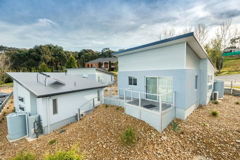 Albury Yalandra Apartment 3 - Tourism Guide 1