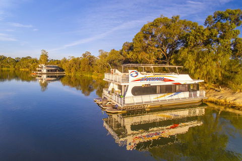 All Seasons Houseboats - Cruises Travel 1
