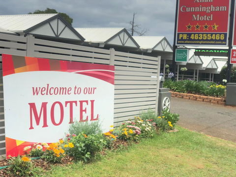 Allan Cunningham Motel - Tourism Guide 1