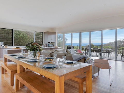 Aloha - Direct Beach Access From Property - Travel Search 1