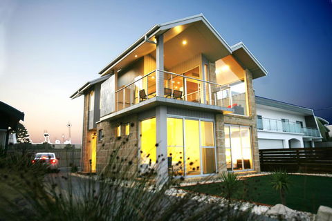 Aloha Beachfront Port Fairy - Tourism Guide 0