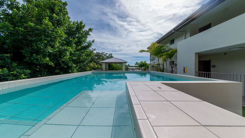 Alpha 8 On Waterson - Airlie Beach - Travel Search 1