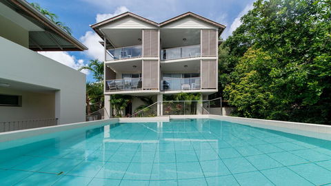 Alpha 8 On Waterson - Airlie Beach - Travel Search 0