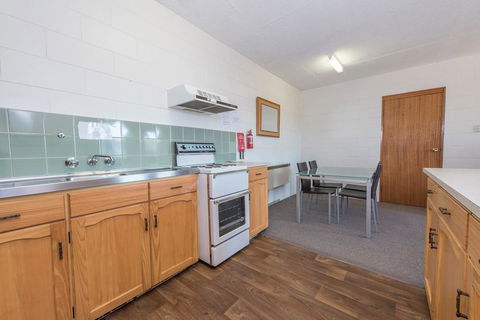 Alpine Apartment - Great Location With Views Of Lake Jindabyne - Tourism Guide 2