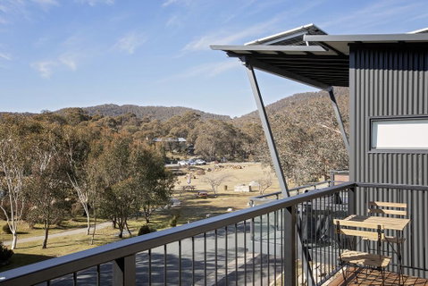 Alpine Lake Retreat - Tourism Guide 0