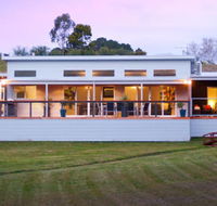 Alyonah Daylesford - Travel Agents