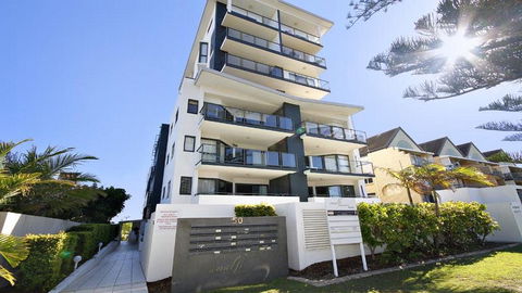 Amalfi Unit 11, - Above All Else - 50 King Street - Cruises Travel 3