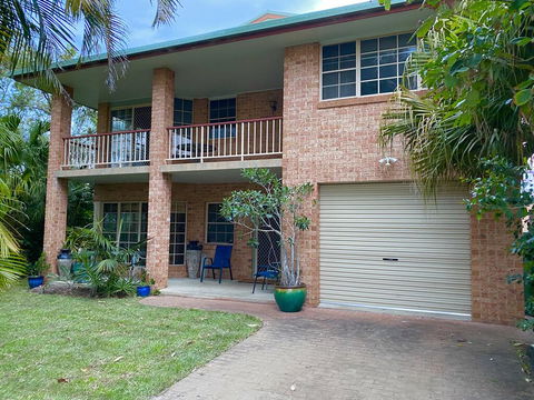 Amazing Beach House - Tourism Guide 0