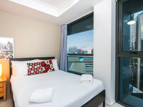 Amazing Brisbane CBD 2 Bedroom Apartment With River Views - Tourism Guide 3