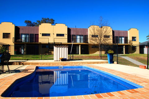 Amberoo Apartments - Tourism Guide 0