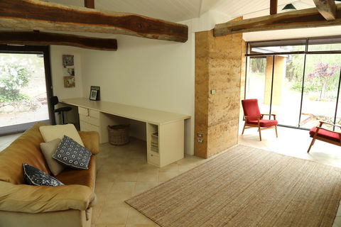Anagama House & Studio - Tourism Guide 1
