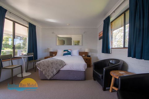 Anchor Bay Motel - Travel Search 2