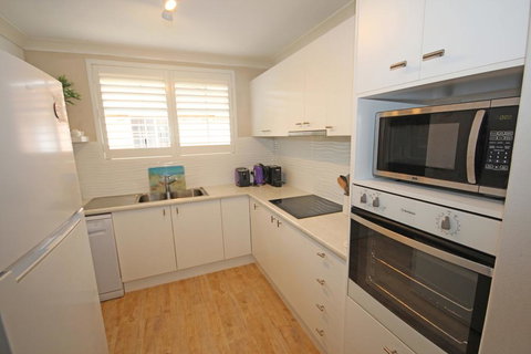 Annie's Apartment - Travel Agents 0