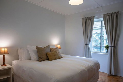 Antechamber Bay Retreats - Travel Agents 2